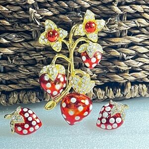 Vintage Sparkling Strawberry Brooch & Pierced Earrings Set